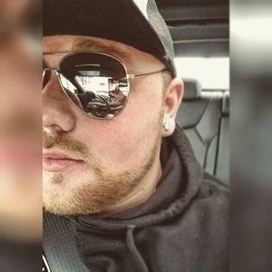 Meet your Posher, Cole